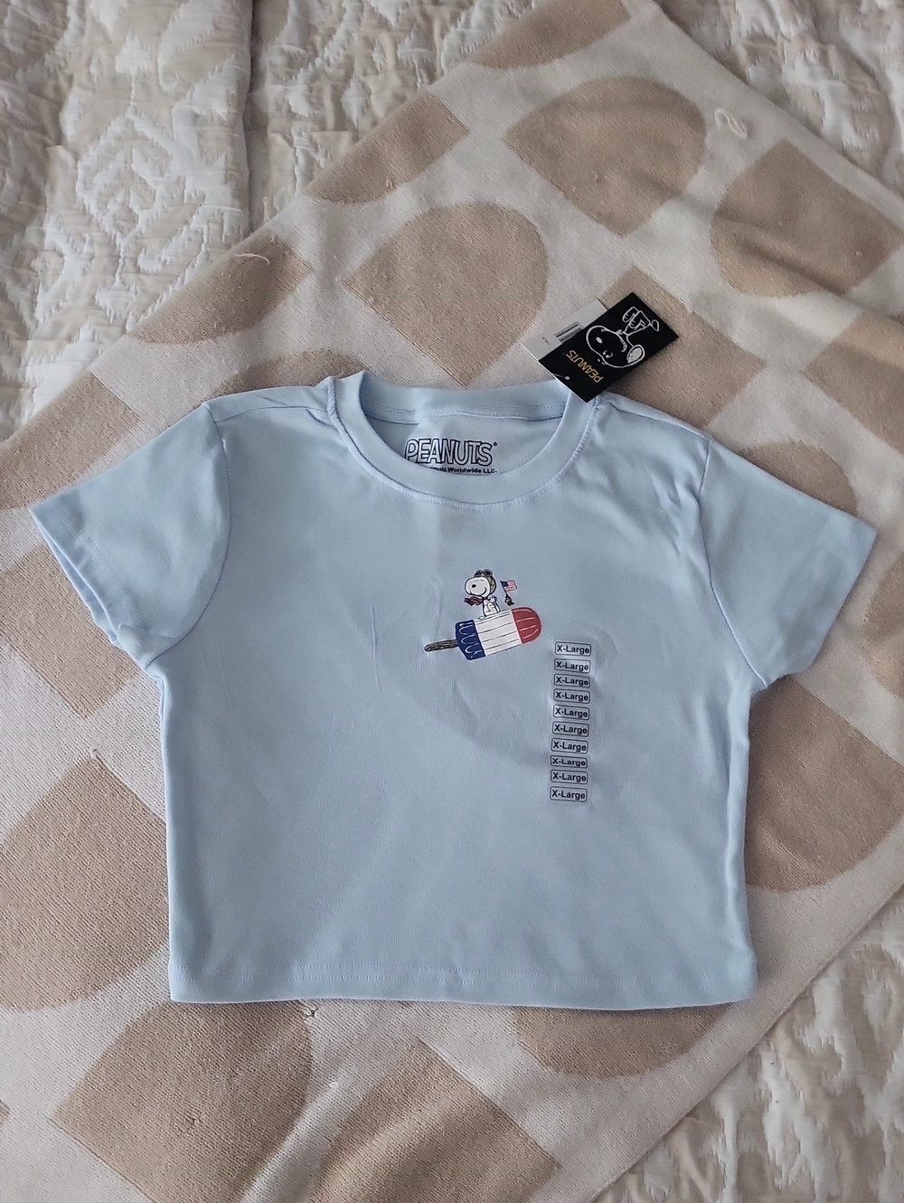 NWT! Viral Peanuts Light Blue Snoopy Popsicle Graphic Crop Tee - Picture 6 of 6